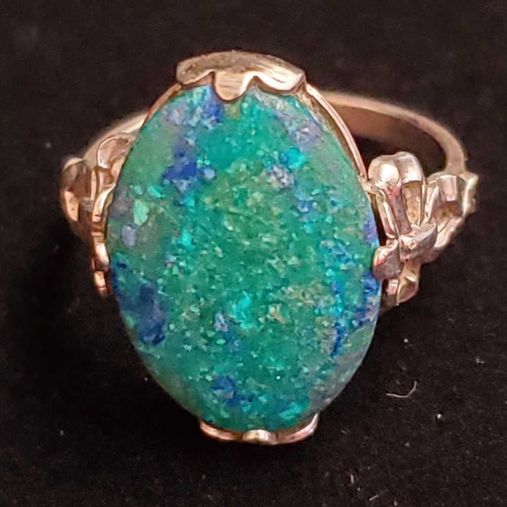 Vintage sterling silver semi-precious stone ring